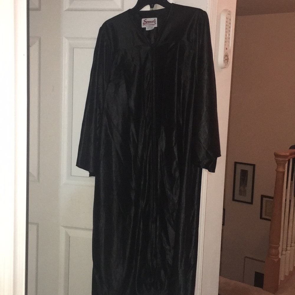 Grad Cap & Gown - Picture 2 of 7